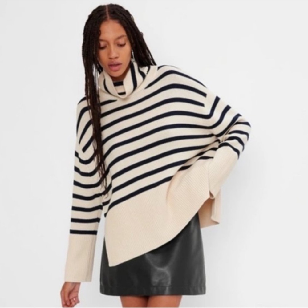 GAP Oversized Navy and Cream Striped Turtleneck Sweater, size S